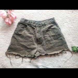 Bill Blass shorts size 8